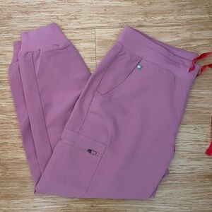 Figs scrub pants: light pink.